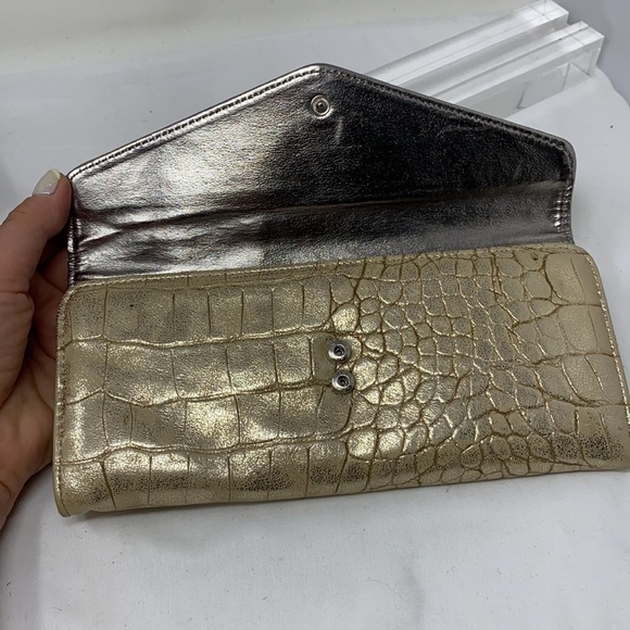 Goldtone Croc Embossed Long Wallet Clutch Bag - Picture 8 of 10